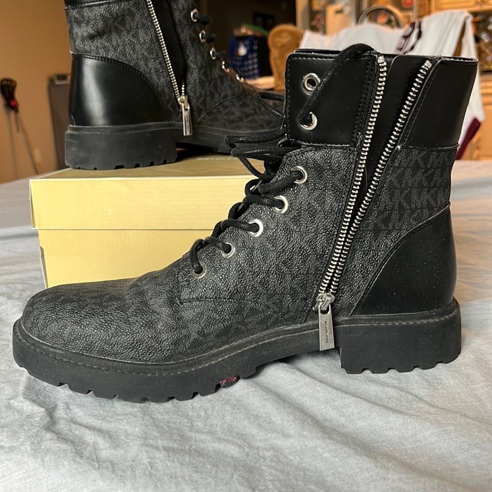 michael kors boots